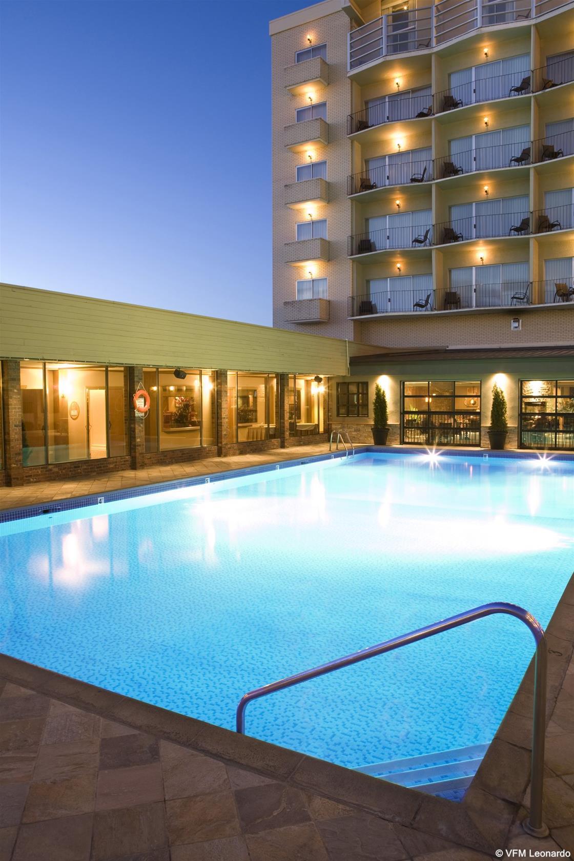 Coast Capri Hotel Kelowna Exteriör bild