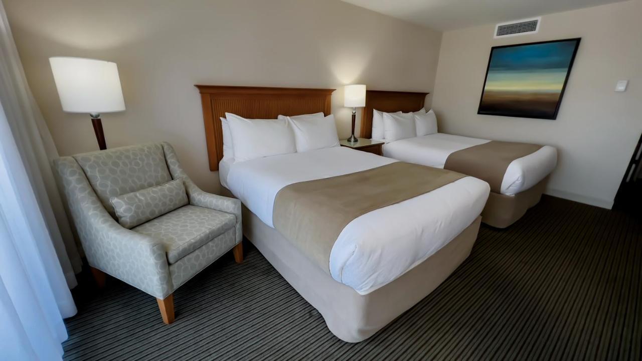 Coast Capri Hotel Kelowna Exteriör bild