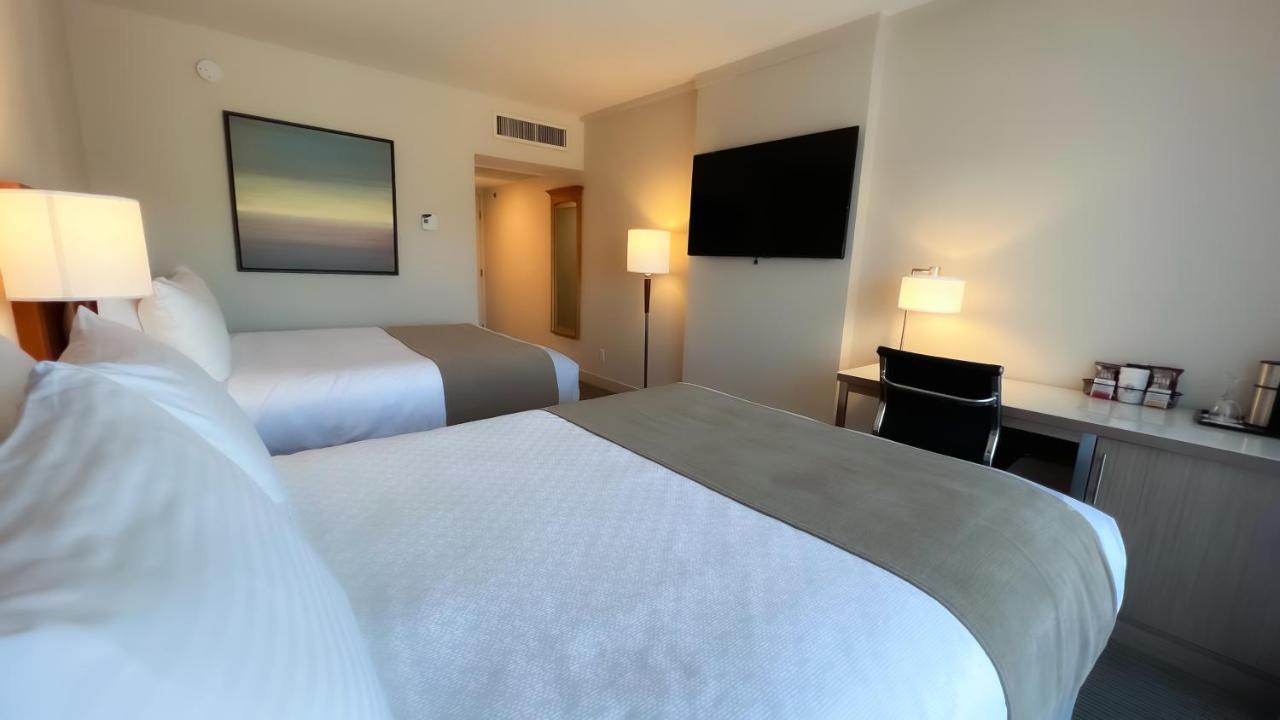 Coast Capri Hotel Kelowna Exteriör bild