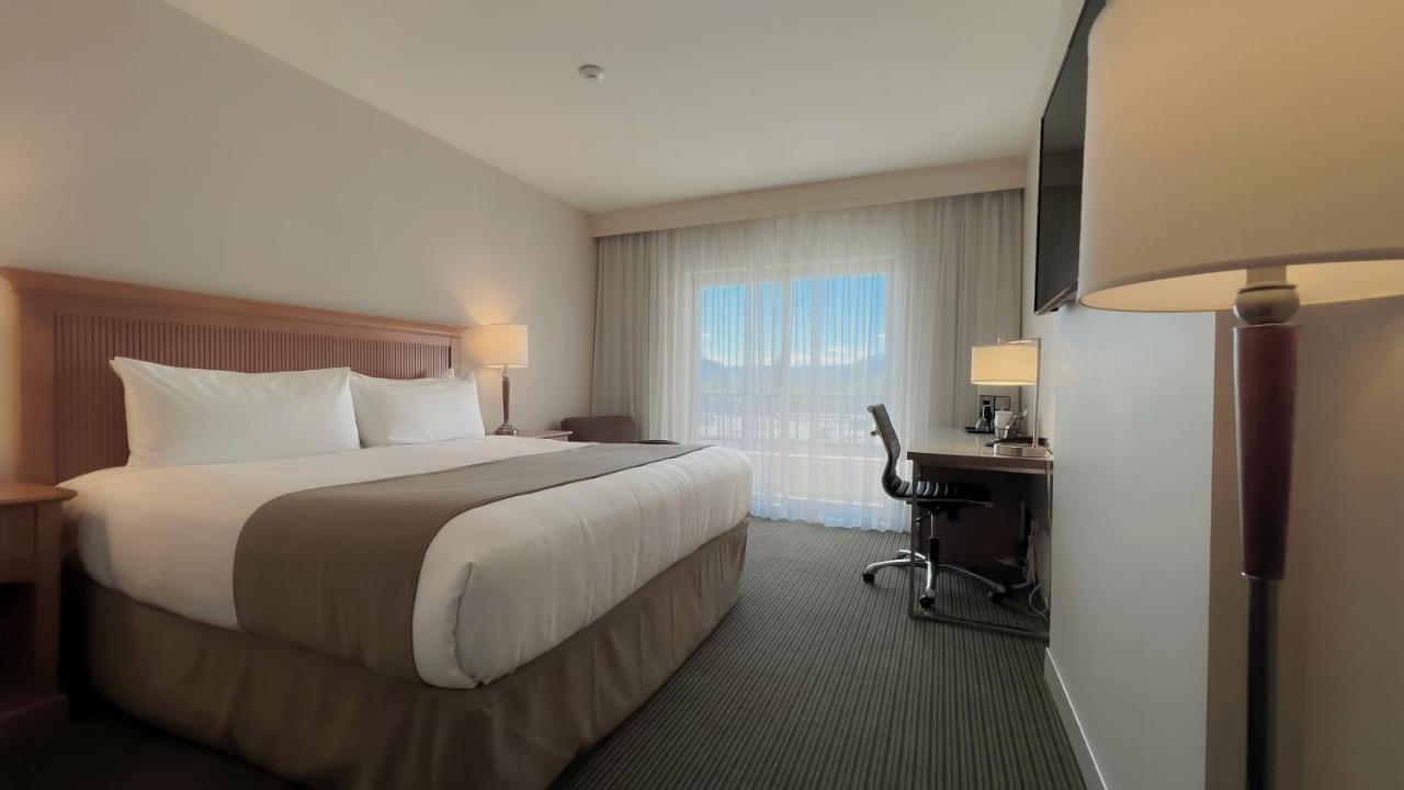 Coast Capri Hotel Kelowna Exteriör bild