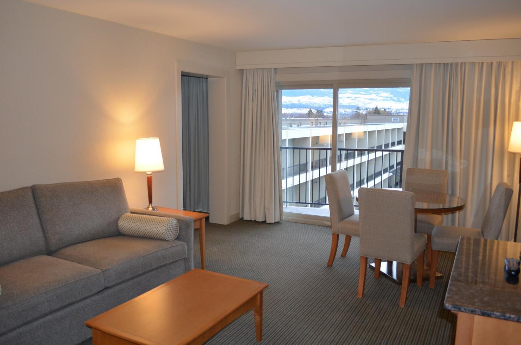 Coast Capri Hotel Kelowna Exteriör bild