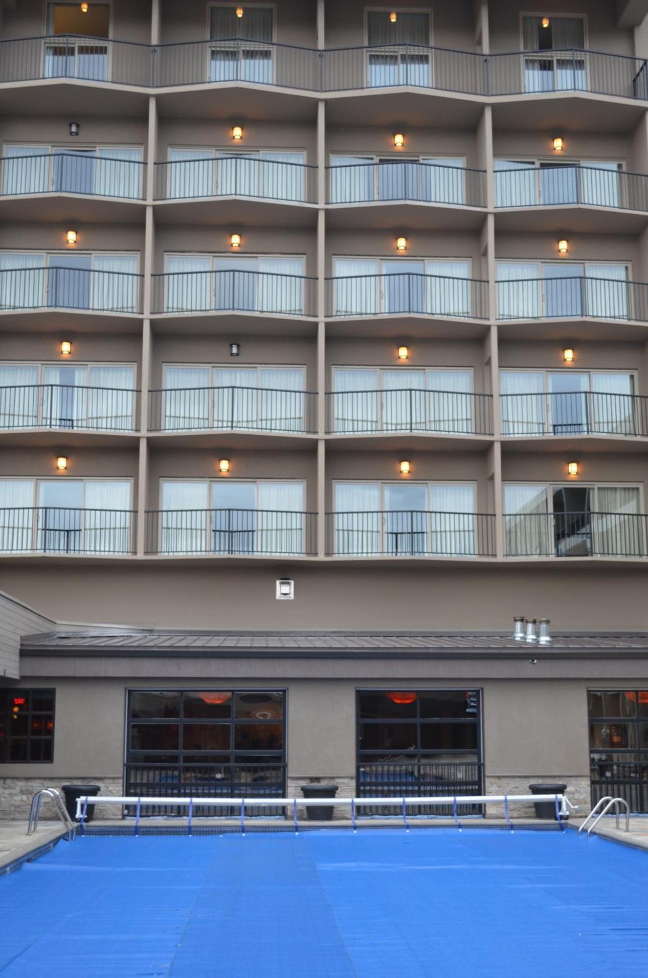 Coast Capri Hotel Kelowna Exteriör bild