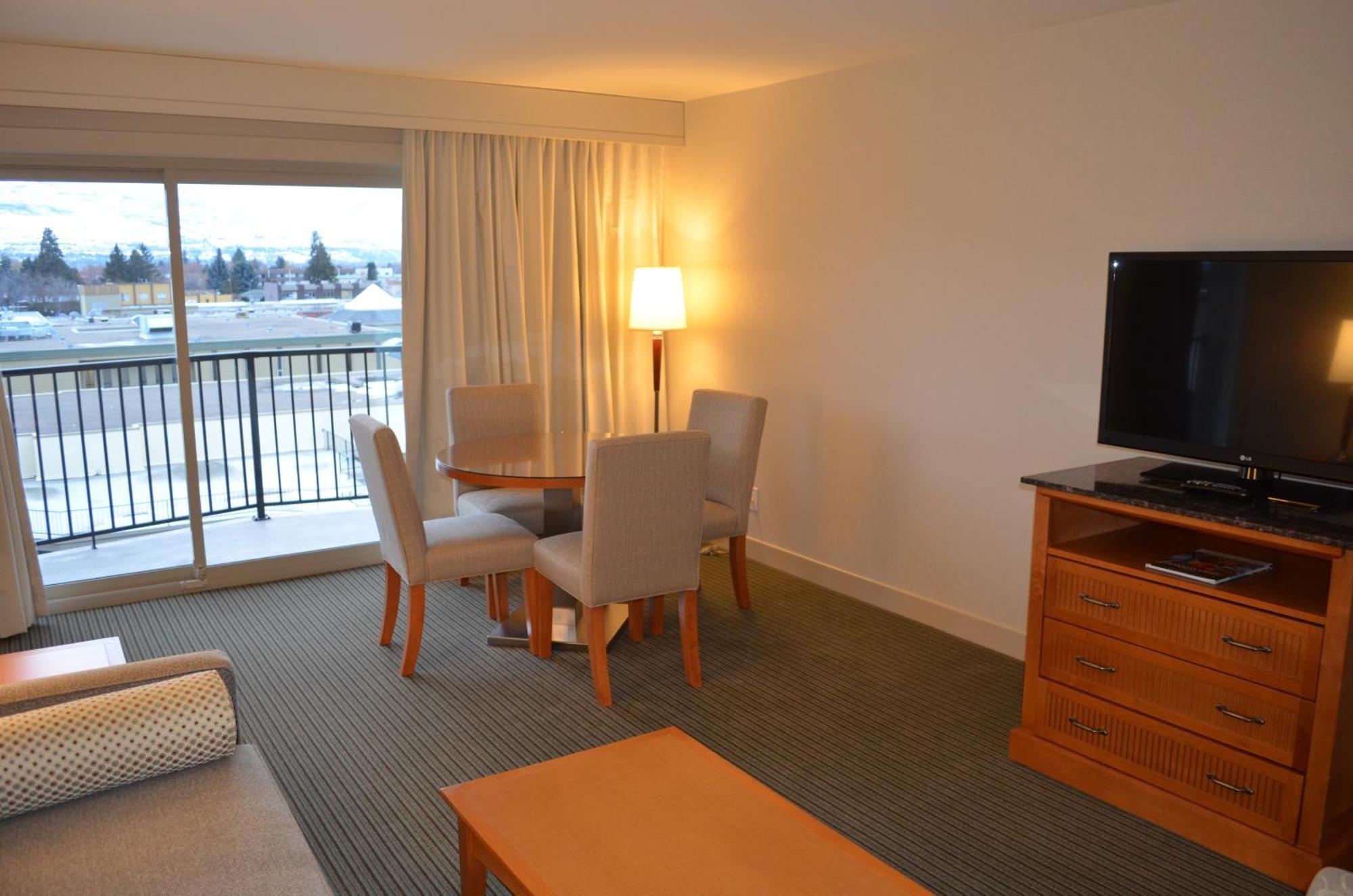Coast Capri Hotel Kelowna Exteriör bild