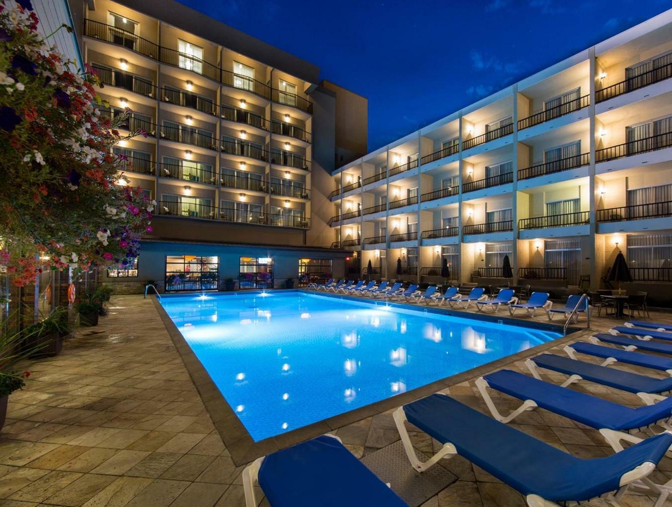 Coast Capri Hotel Kelowna Exteriör bild